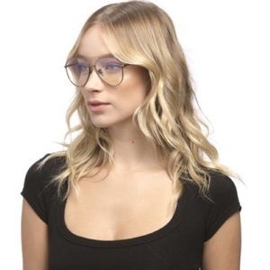 NWT & Box / Diff Eyewear Dash with Clear lenses